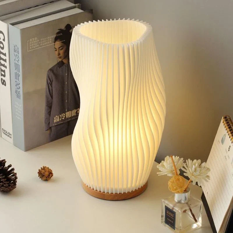 Wavecrest | Moderne Tafellamp met Golfvormige Kap 9